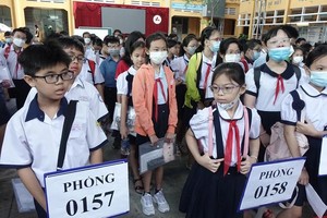 参加陈大义高中专校六年级入学试的考生。（图：如雄）