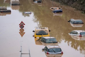2021年，德国等欧洲西部国家和地区发生严重洪灾，共造成超200人死亡。（图：路透社）