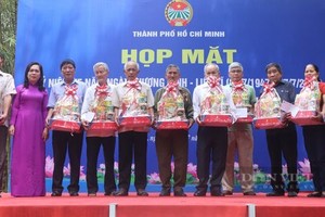 市农民协会表扬在农业生产活动上表现出色的各位荣军。