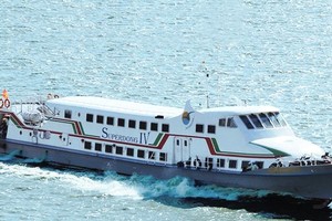 从富国岛前往陆地客运快艇已恢复活动。（图：互联网）