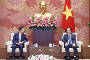 国会主席王廷惠接见日本公明党党首山口那津男。