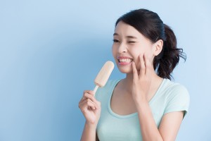 牙齿敏感是许多口腔疾病的表现