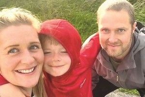 5 岁男孩完成近 309 公里徒步壮举