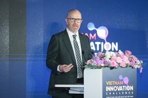 Meta公司副总裁暨亚太区公共政策负责人西蒙米尔纳。