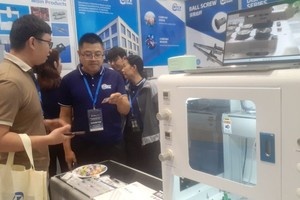 电子产业按智能环保方向发展