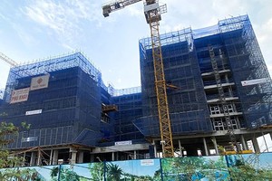 守德市正在施工的社会住房项目。