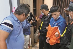 张玉梅与赃物。