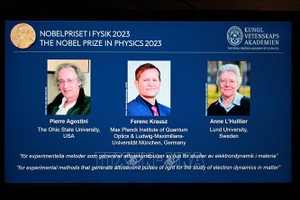 埃尔‧阿戈斯蒂尼（左）、费伦茨‧克劳斯（中）和安妮‧卢利尔。