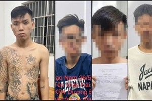 被抓获的抢劫团伙。（图：警方提供）