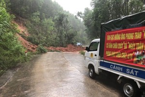 山体滑坡现场。（图：民越）