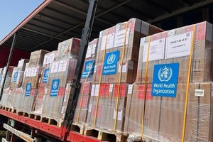 向加沙提供的医疗物资从世卫组织位于迪拜的物流中心发出。（图：联合国）