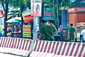 职能力量赶到事发现场调查事故原因。（图：梅峰）