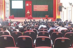 向特困地方同胞宣传、普及、教育法律。