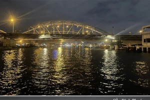 平利桥航行空间的照明系统有助船只通行更安全。