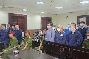 庭审现场。（图：双梅）