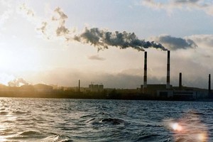 化石燃料是全球气候变化的最大诱因。（图：联合国）