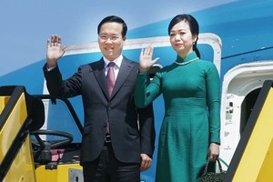 国家主席武文赏和夫人。（图：越通社）