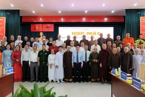 与会代表合影留念。（图：秋红）