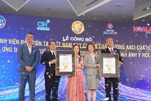 AACI认证颁授仪式。（图：武峰）