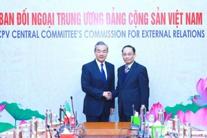 越南重申对越中关系的高度重视