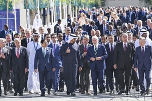 12月1日，各国首脑等参加在迪拜举行的COP28。（图：共同社）