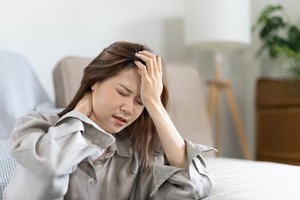 刚睡醒就头痛心悸、手脚发麻要注意