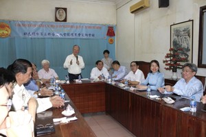 各华人会馆致力于社会公益事业