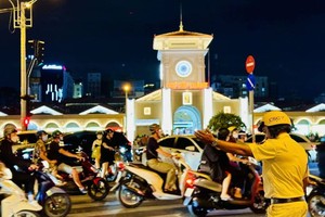 公安力量确保圣诞夜安全