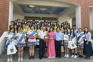 台湾学校与黎鸿峰高中校际文化交流