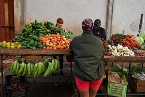 当地时间2023年12月20日，古巴哈瓦那街头。（图：AFP）