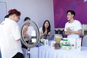 许多企业已转向直播带货活动。