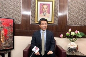 越南驻香港总领事范平谈。（图：越通社）