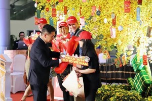 本市于2024年初欢迎国际游客。（图：美芳）