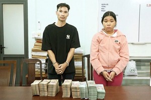 阮玉美（左）和阮氏碧泉通过“破产而走险群组”结识，然后相约去打劫在福门县某银行(图片由公安提供)。