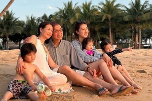 钟嘉欣晒一家７口越南旅游