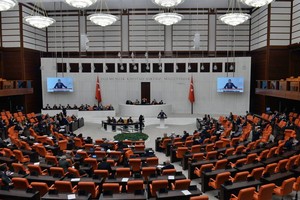 在土耳其安卡拉，议员参加投票表决。（图：互联网）