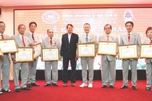 第五郡东医会执委获表彰。