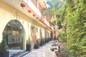 龙华寺“鹿野斋”素食馆。