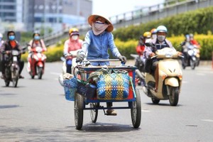 本市力争2022-2025年阶段维持没有贫穷户与多维贫穷边缘户。（示意图：日静）