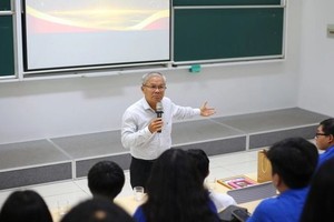 市干部学院所属年轻理论俱乐部主办的专题活动。