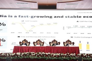 2月27日，第十三次柬老越发展三角区贸易、投资与旅遊促进会议在老挝阿苏坡省开幕。（图：越通社）