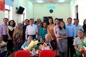 欢迎仪式在温馨的氛围中进行。