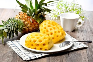 吃菠萝如何避免“蜇嘴”？