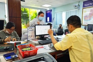 合理增加公务员和非专责人员有助减轻工作压力。