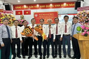 霞漳会馆于去年12月举行第三十届代表大会。