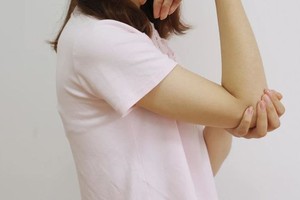 尿酸高手脚或有这些现象