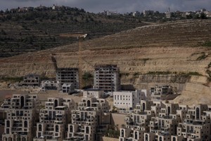 約旦河西岸以色列定居點吉瓦特-澤夫的住宅項目建築工地。（图：AP）