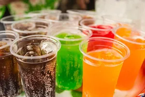 长期过量摄入含糖饮料，具有非常明确的健康危害。（示意图：互联网）