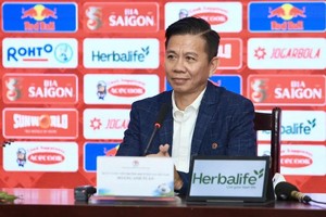 U23 队主教练黄英俊。（图：Đ.C）