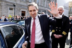 现年37岁的哈里斯是爱尔兰歷史上最年轻的总理。（图：AFP）